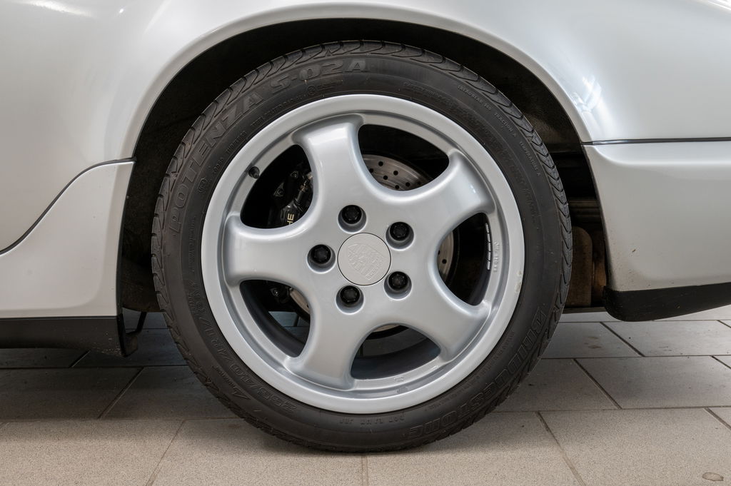 Porsche 964 Carrera 4