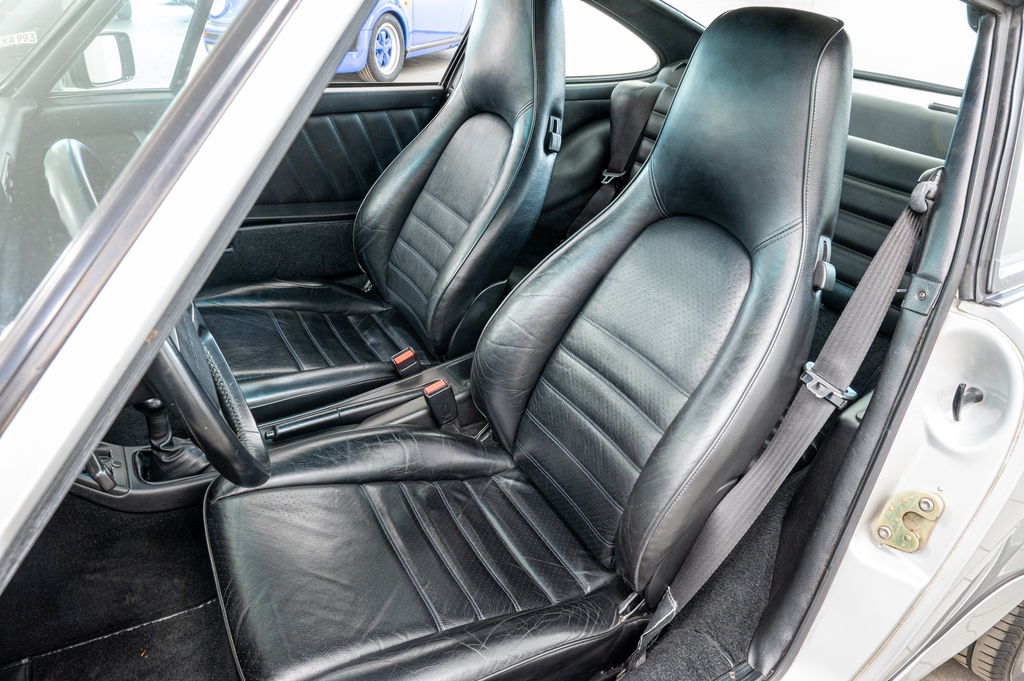 Porsche 964 Carrera 4