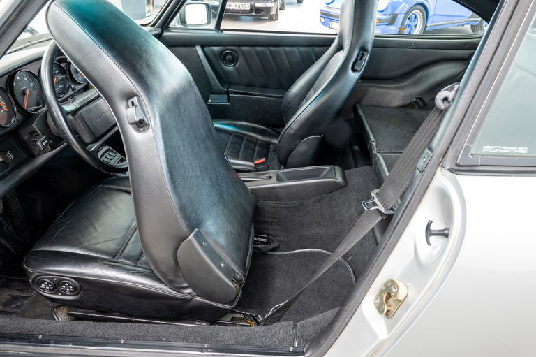 Porsche 964 Carrera 4