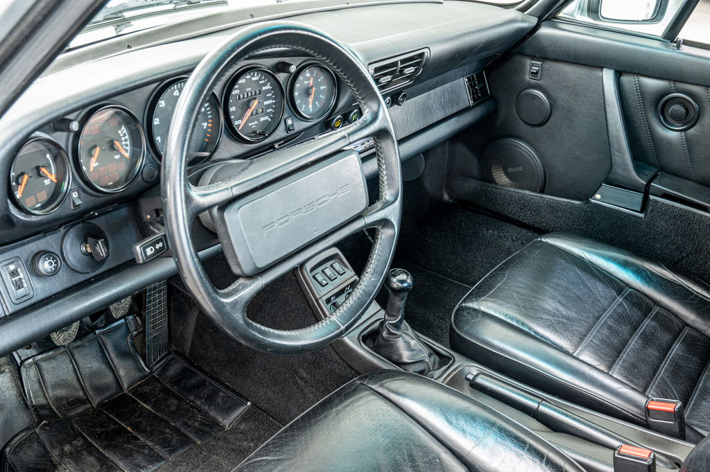 Porsche 964 Carrera 4