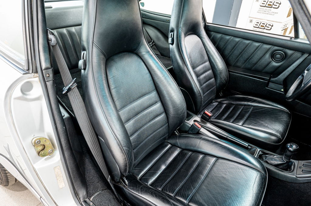 Porsche 964 Carrera 4