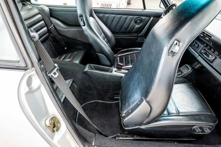 Porsche 964 Carrera 4