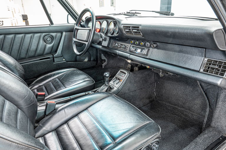 Porsche 964 Carrera 4