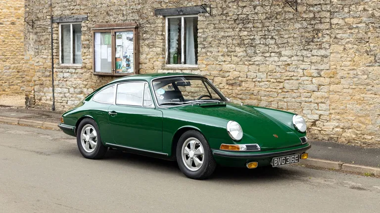 Porsche 911 S (F-Modell)