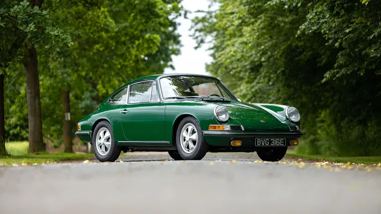 Porsche 911 S (F-Modell)