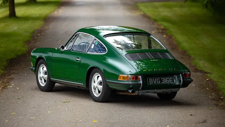 Porsche 911 S (F-Modell)