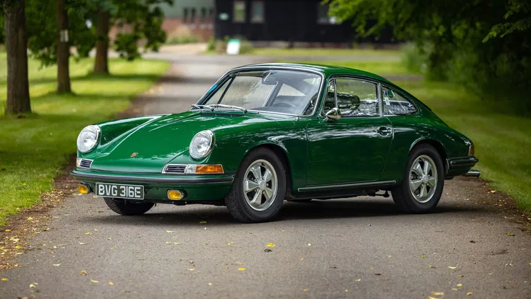 Porsche 911 S (F-Modell)