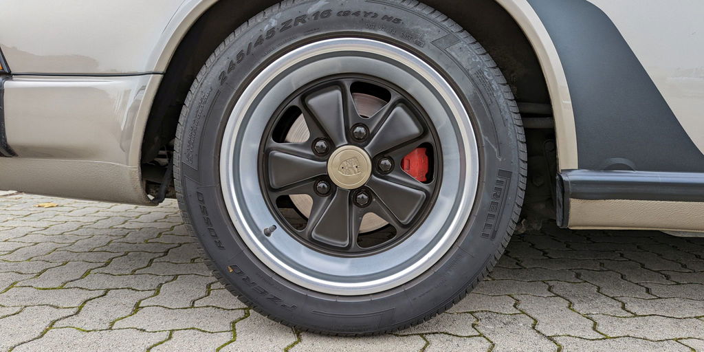 Porsche 911 Carrera 3.2