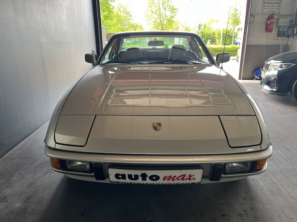 Porsche 924