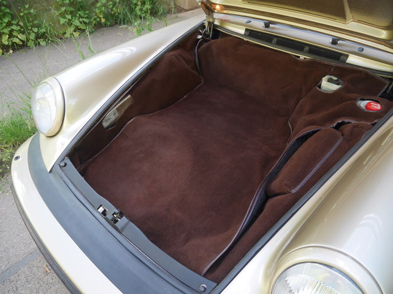 Porsche 911 Carrera 3.2 WTL