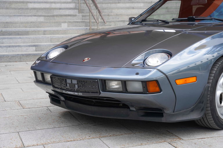 Porsche 928 S