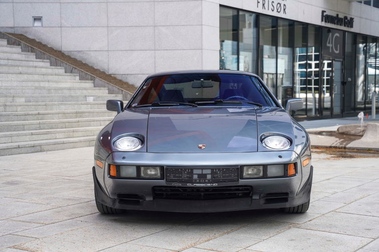 Porsche 928 S