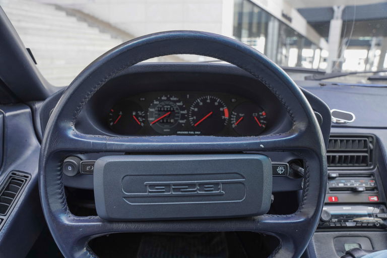 Porsche 928 S