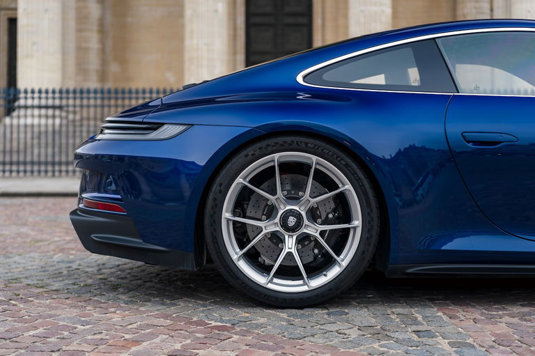 Porsche 992 GT3 Touring