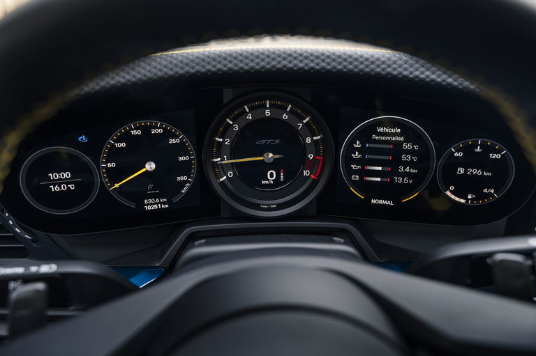 Porsche 992 GT3 Touring