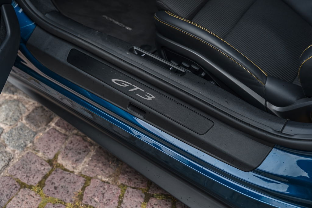 Porsche 992 GT3 Touring