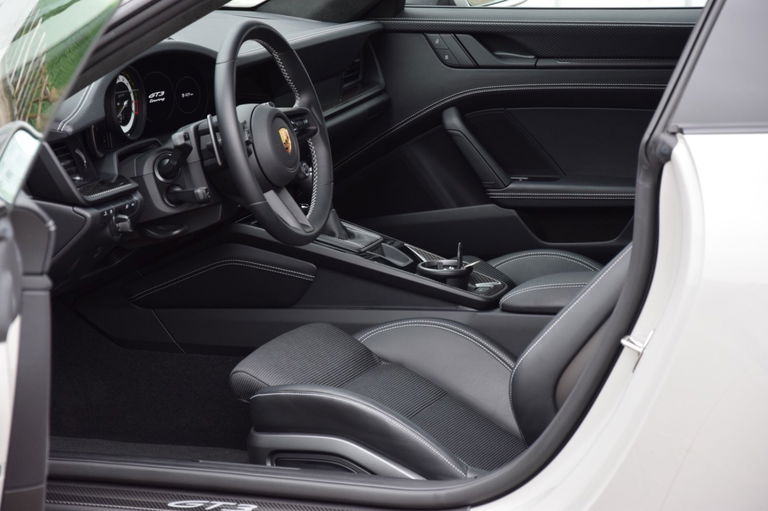 Porsche 992 GT3 Touring