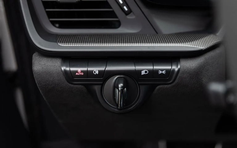 Porsche 992 Carrera GTS