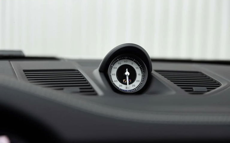 Porsche 992 Carrera GTS