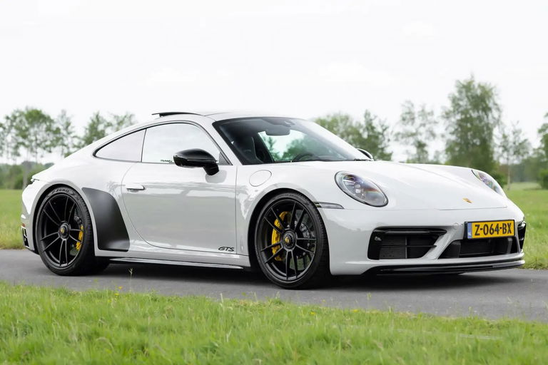 Porsche 992 Carrera GTS