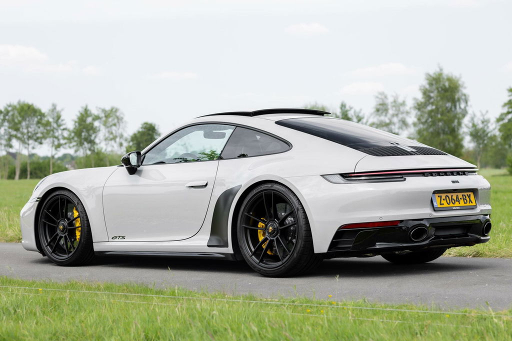 Porsche 992 Carrera GTS