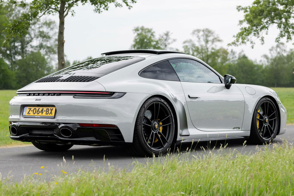 Porsche 992 Carrera GTS