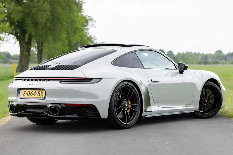 Porsche 992 Carrera GTS