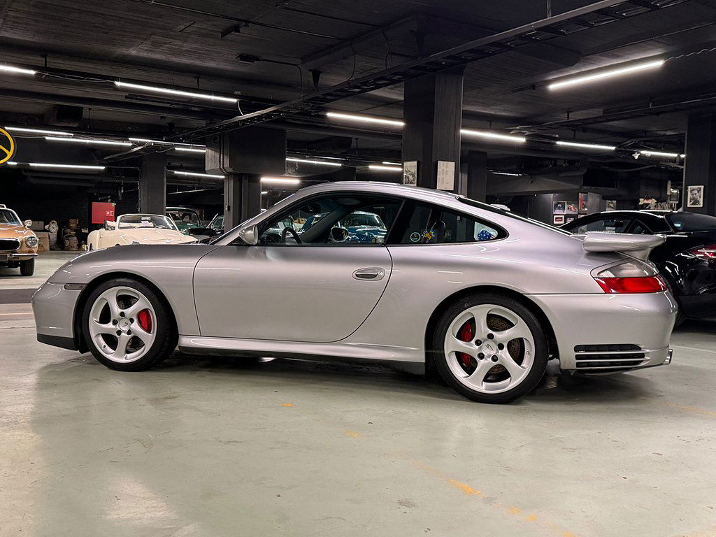 Porsche 996 Carrera 4S