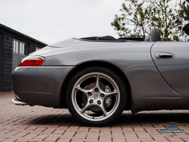 Porsche 996 Carrera 4
