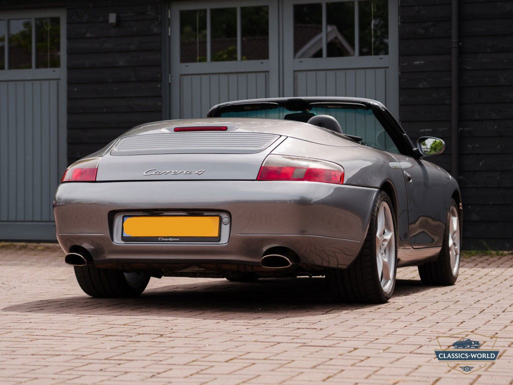 Porsche 996 Carrera 4