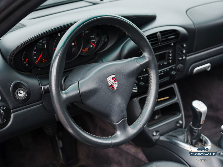 Porsche 996 Carrera 4