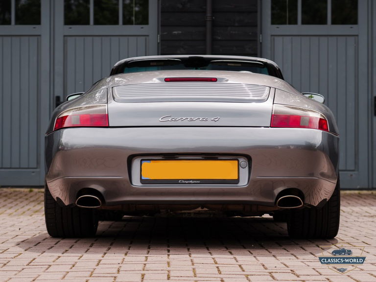 Porsche 996 Carrera 4