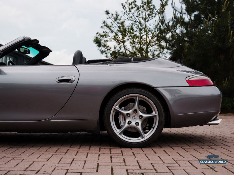 Porsche 996 Carrera 4