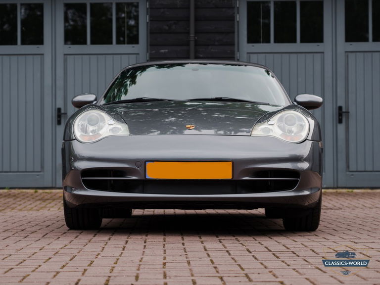 Porsche 996 Carrera 4