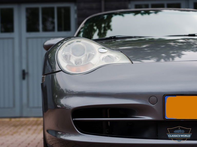 Porsche 996 Carrera 4