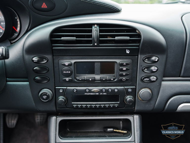 Porsche 996 Carrera 4