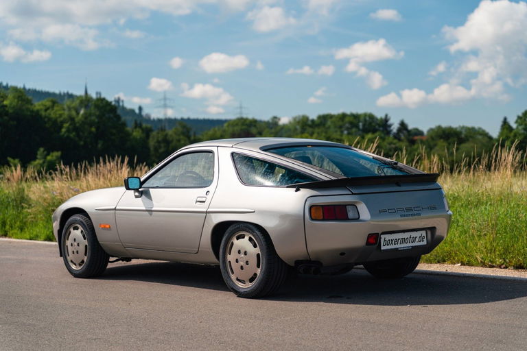 Porsche 928 S