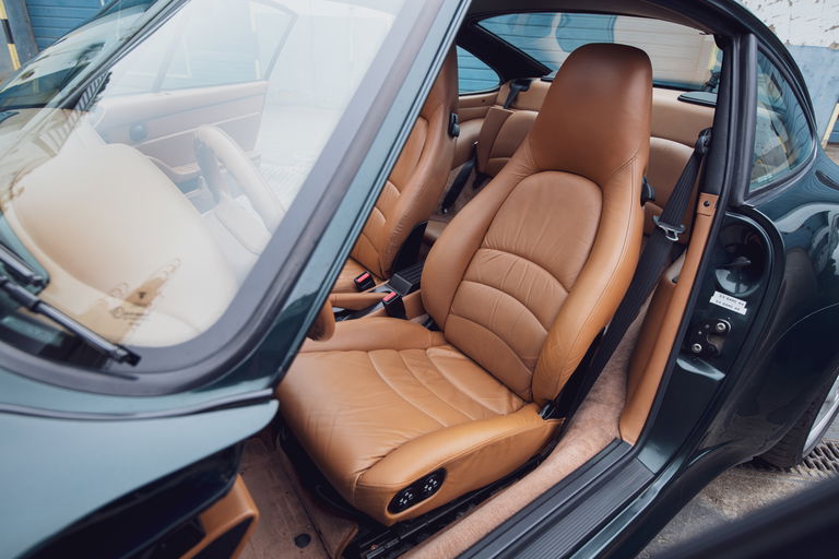 Porsche 993 Carrera 4S