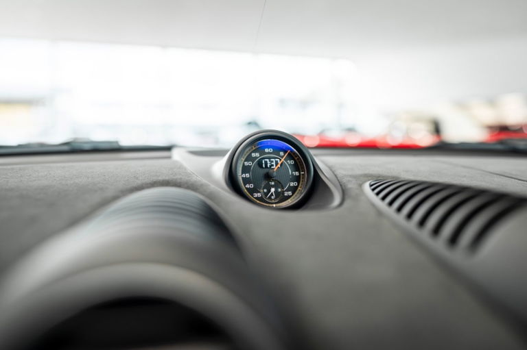 Porsche 718 Cayman GT4 RS