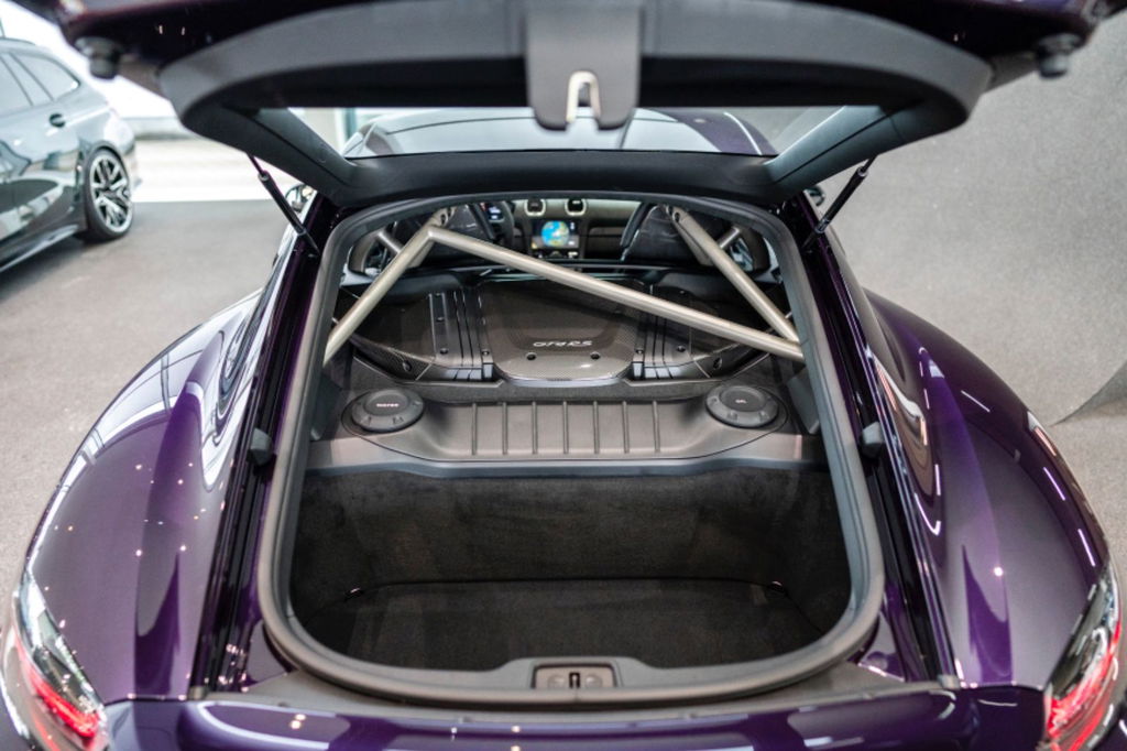 Porsche 718 Cayman GT4 RS