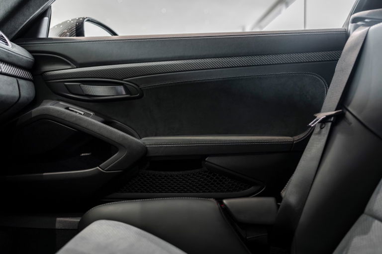 Porsche 718 Cayman GT4 RS