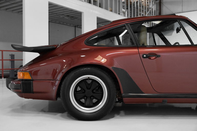 Porsche 911 Carrera 3.2 (US)