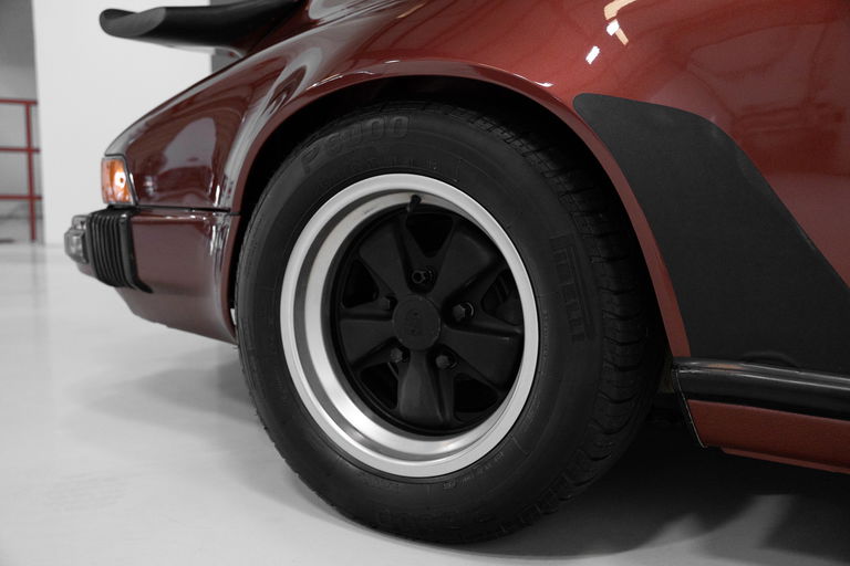 Porsche 911 Carrera 3.2 (US)