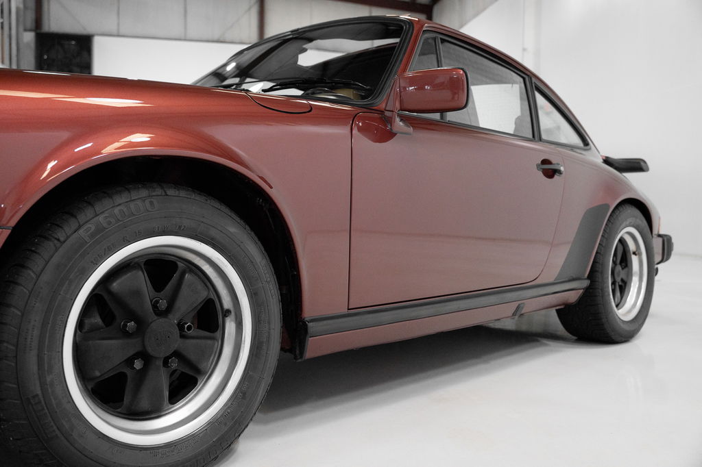 Porsche 911 Carrera 3.2 (US)