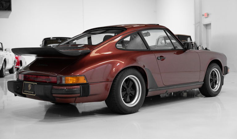 Porsche 911 Carrera 3.2 (US)