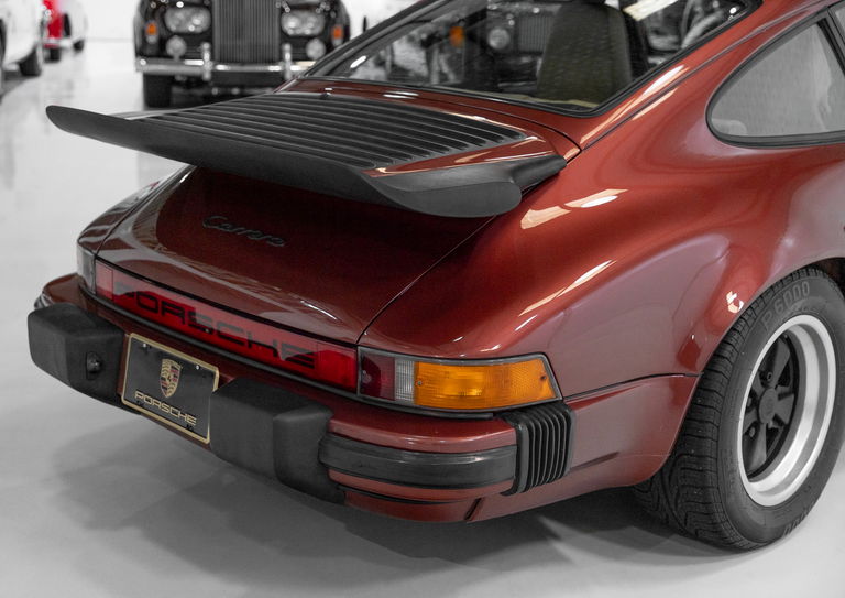 Porsche 911 Carrera 3.2 (US)