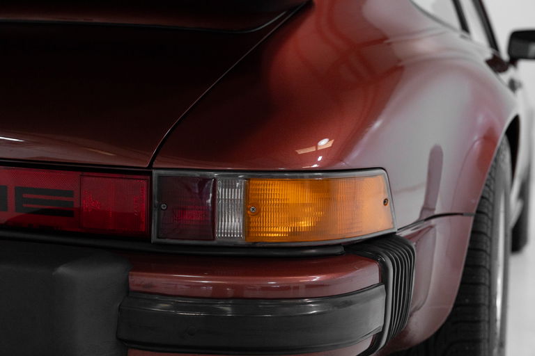 Porsche 911 Carrera 3.2 (US)