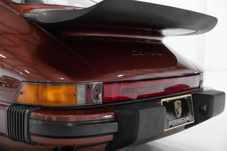 Porsche 911 Carrera 3.2 (US)