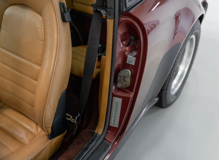 Porsche 911 Carrera 3.2 (US)