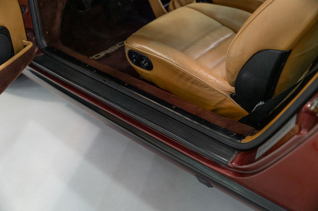 Porsche 911 Carrera 3.2 (US)